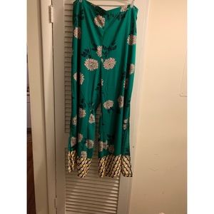 Wide leg slit cut pants